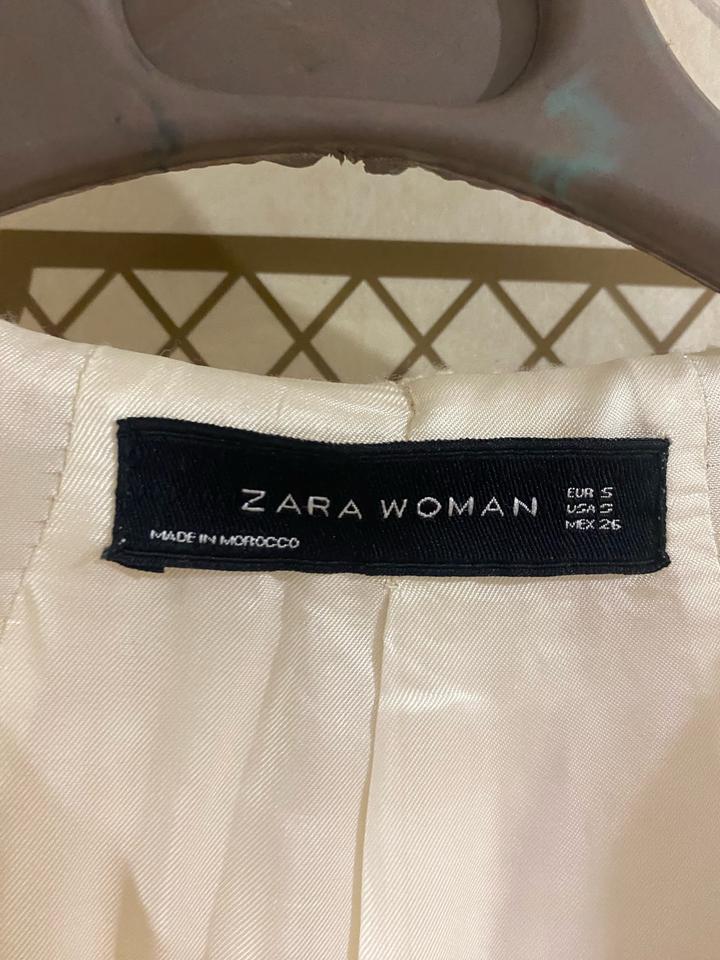 Zara жилетка