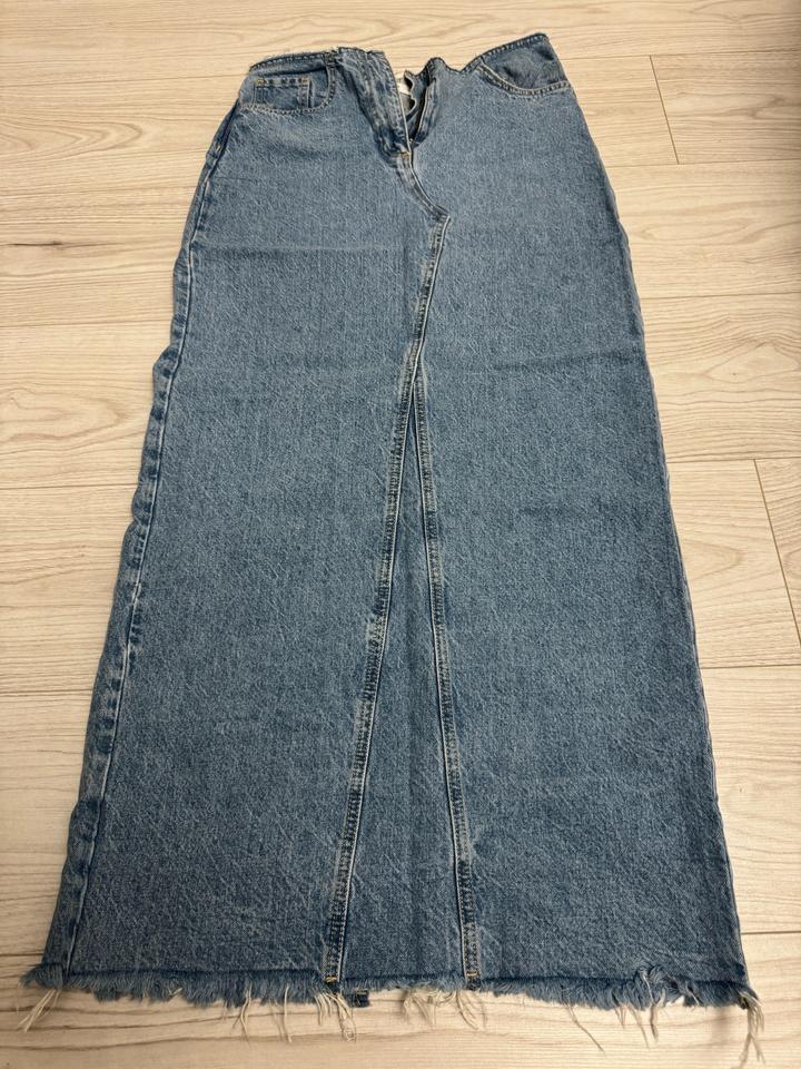 Джинсовая юбка от Mango