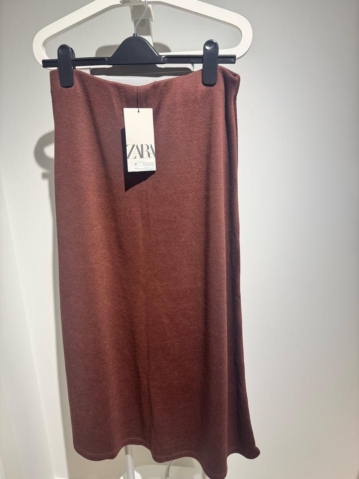 Юбка миди Zara из мягкой ткани, винного цвета