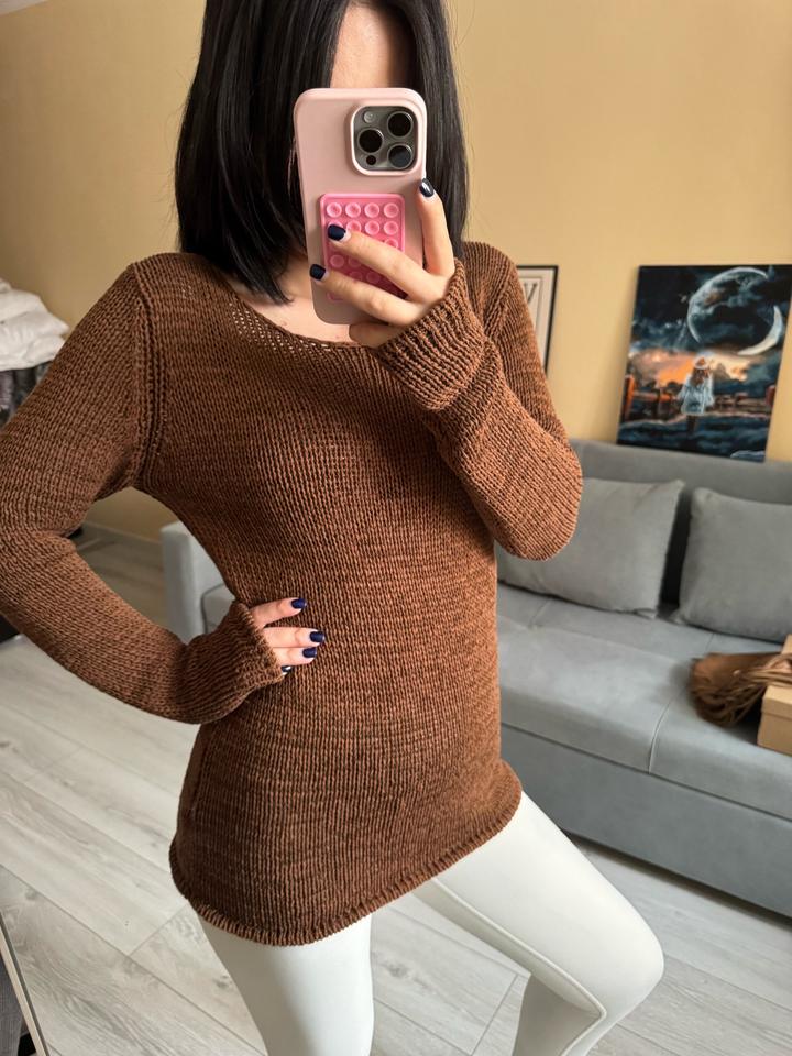 Вязаный свитер