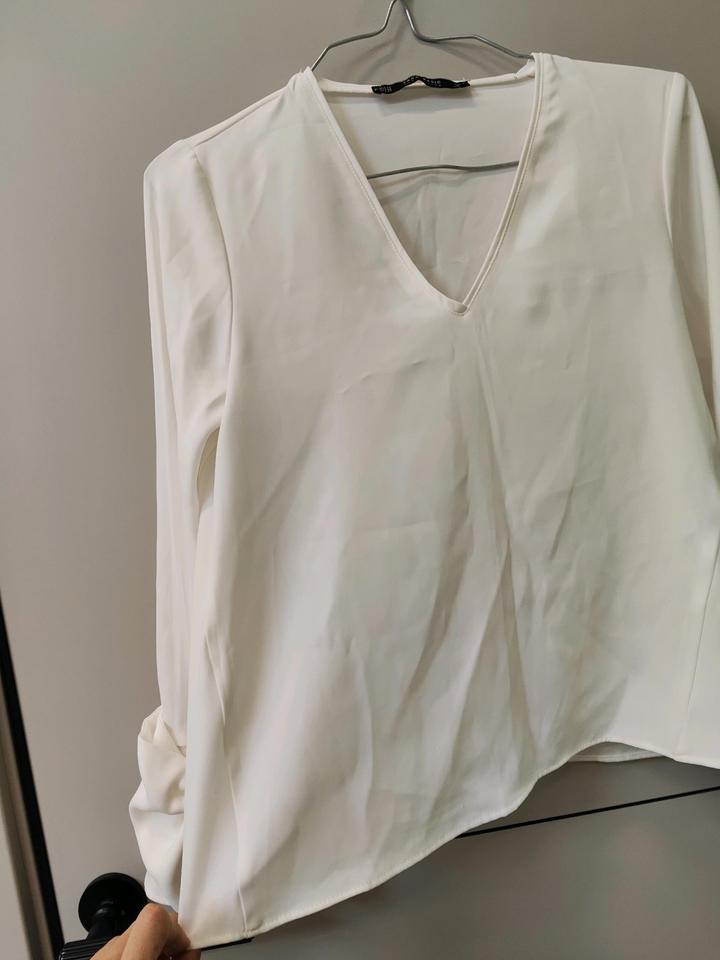 Блузка от Zara .