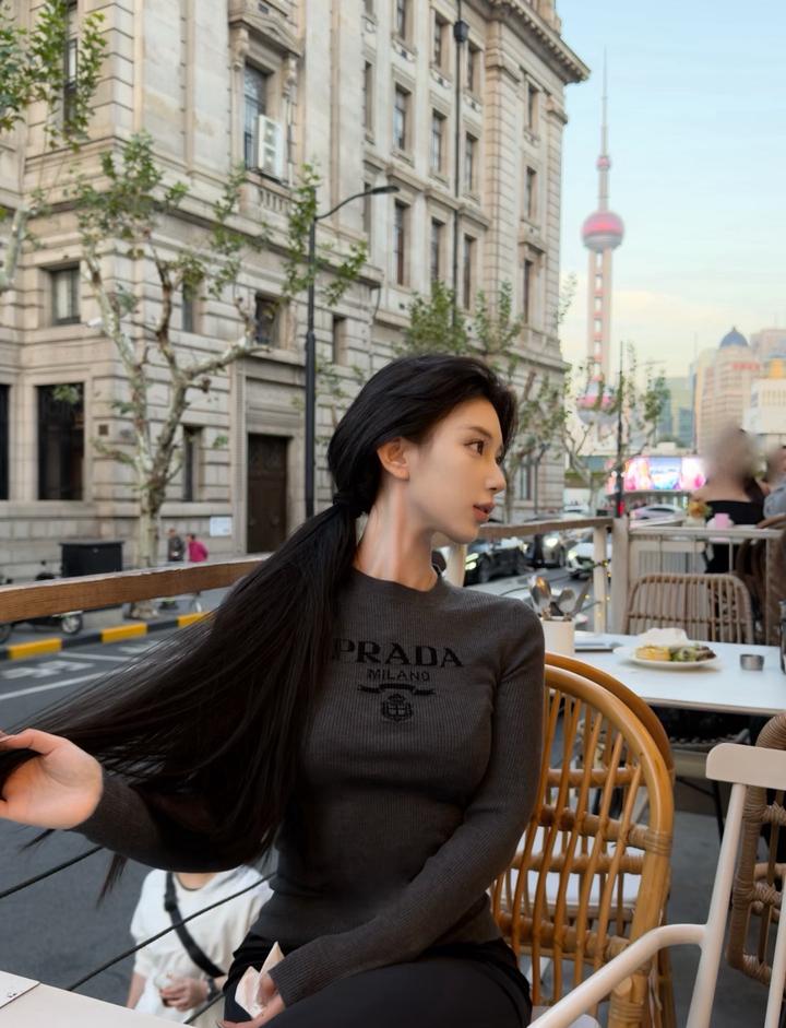 Лонгслив новый с бирками под Prada 1:1