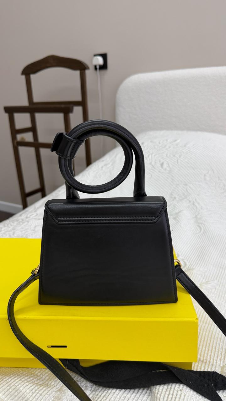 Сумка Jacquemus мини оригинал с ремешком