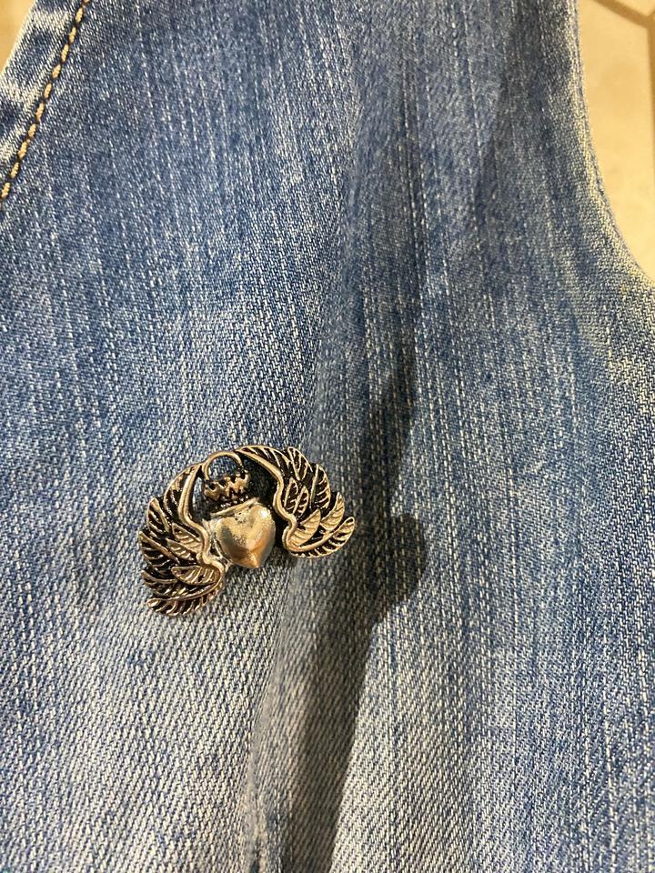 Джинсовая жилетка amnezia