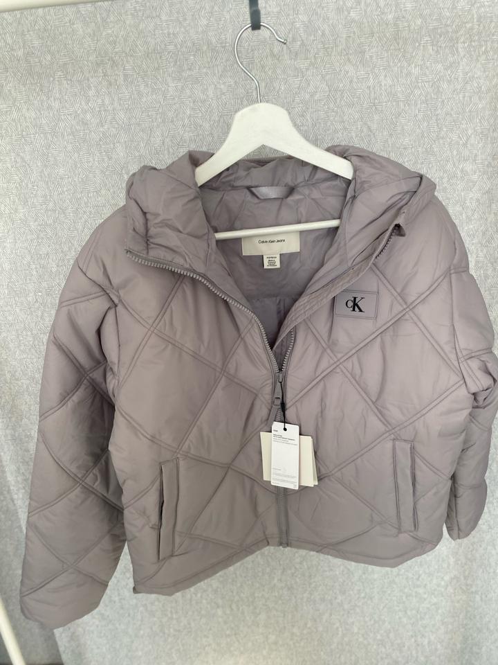 Куртка Calvin Klein. Размер XS