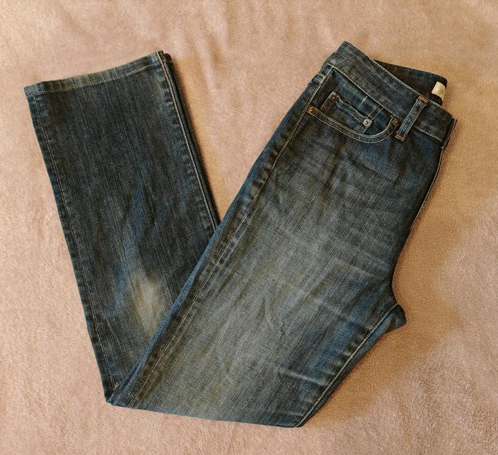Джинсы, объем талии 71 см.