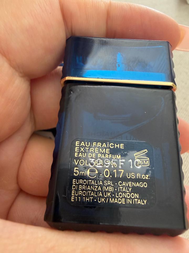 Миниатюра Versace