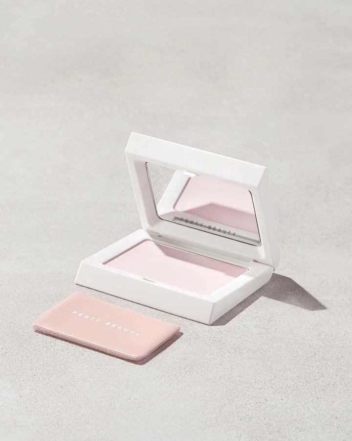 Матирующая мини-пудра от Fenty Beauty