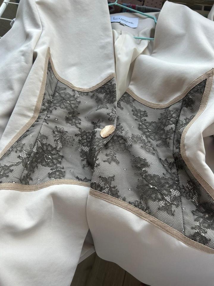 Костюм женский