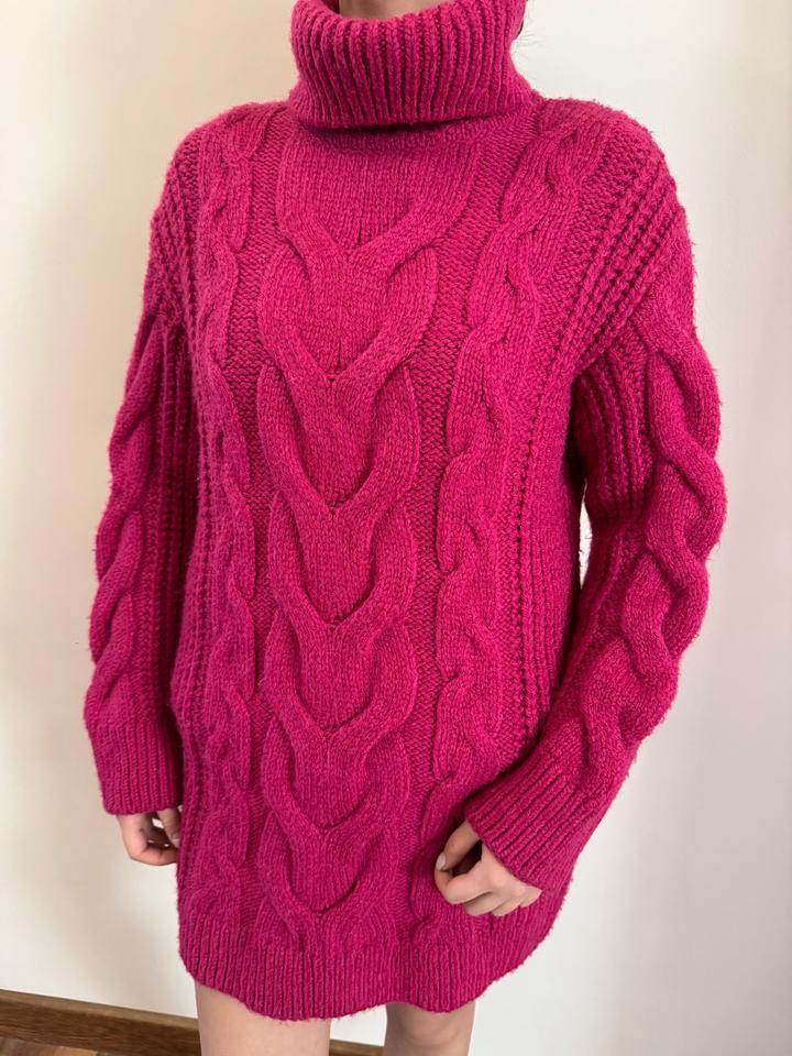 Свитер абсолютно новый