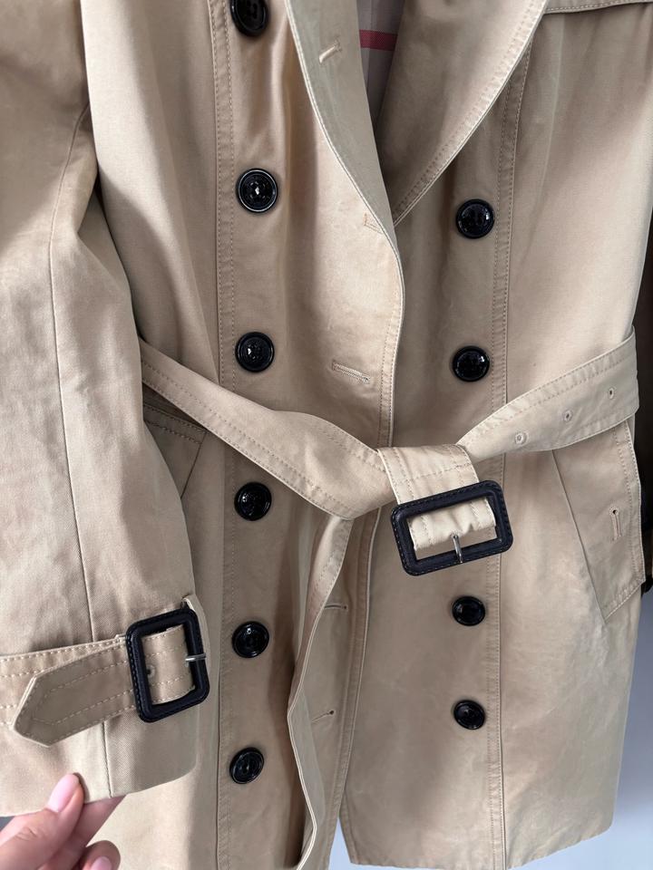 Плащ от Burberry