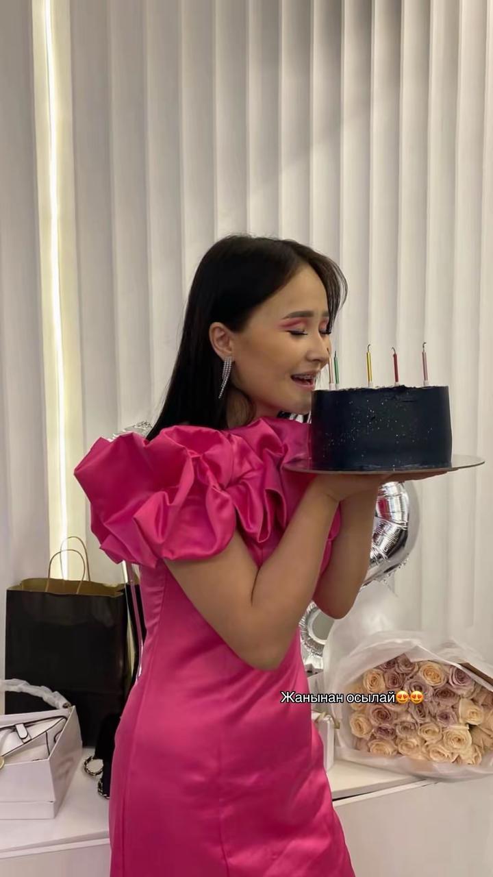 Платье вечернее