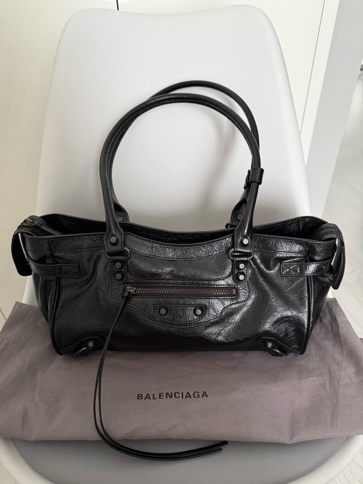 Новая сумка Balenciaga Le City East-West