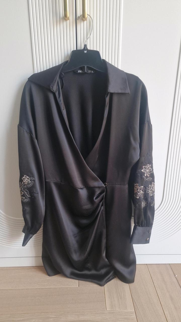 Платье черное Zara