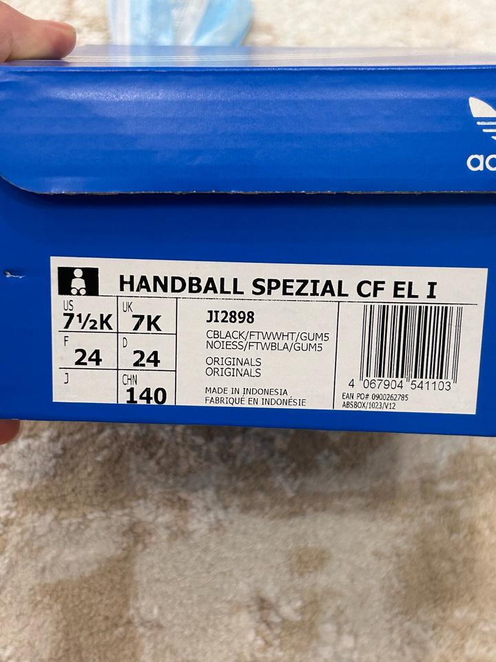 Adidas кроссовки