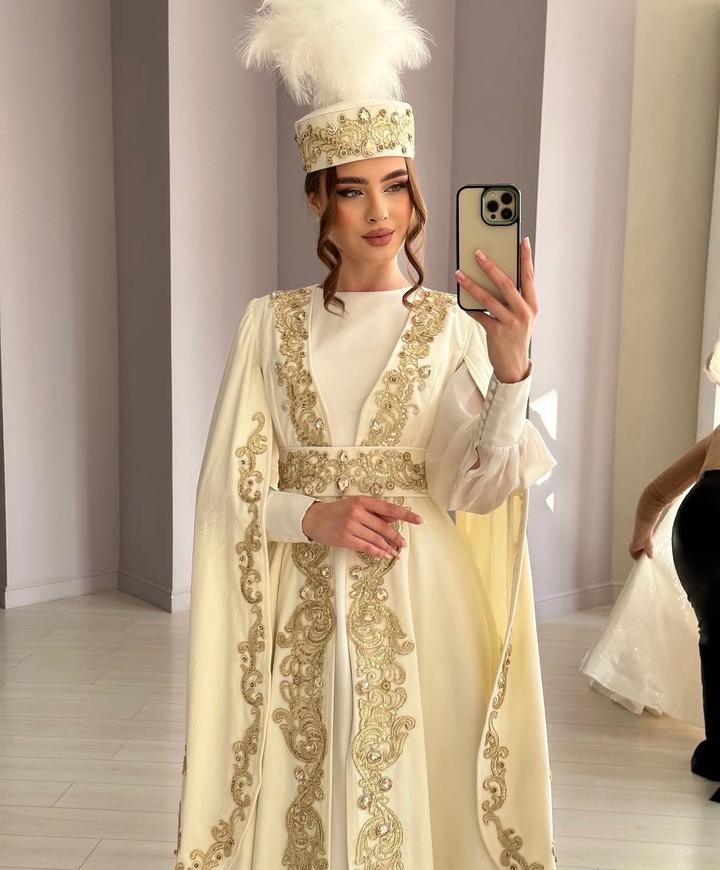 Платье для узату