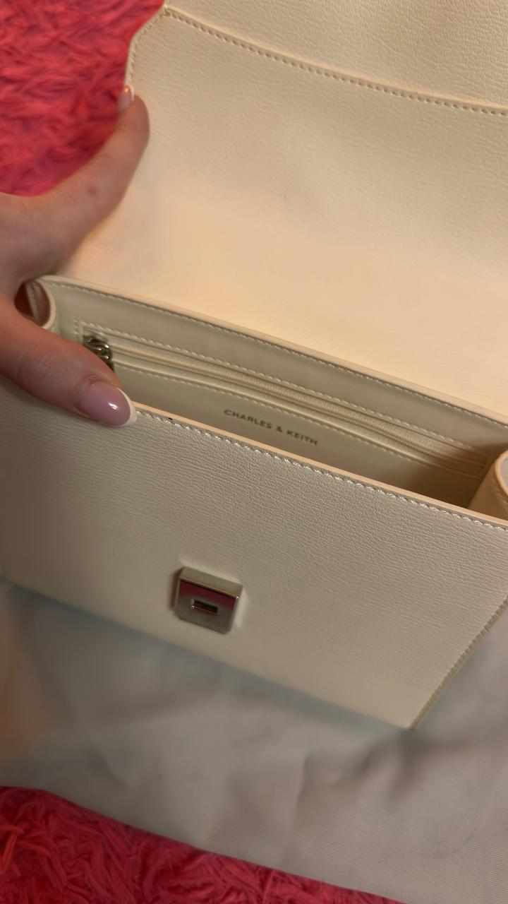 Сумка Charles & Keith