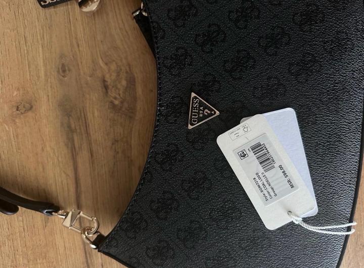 Новая сумка Guess