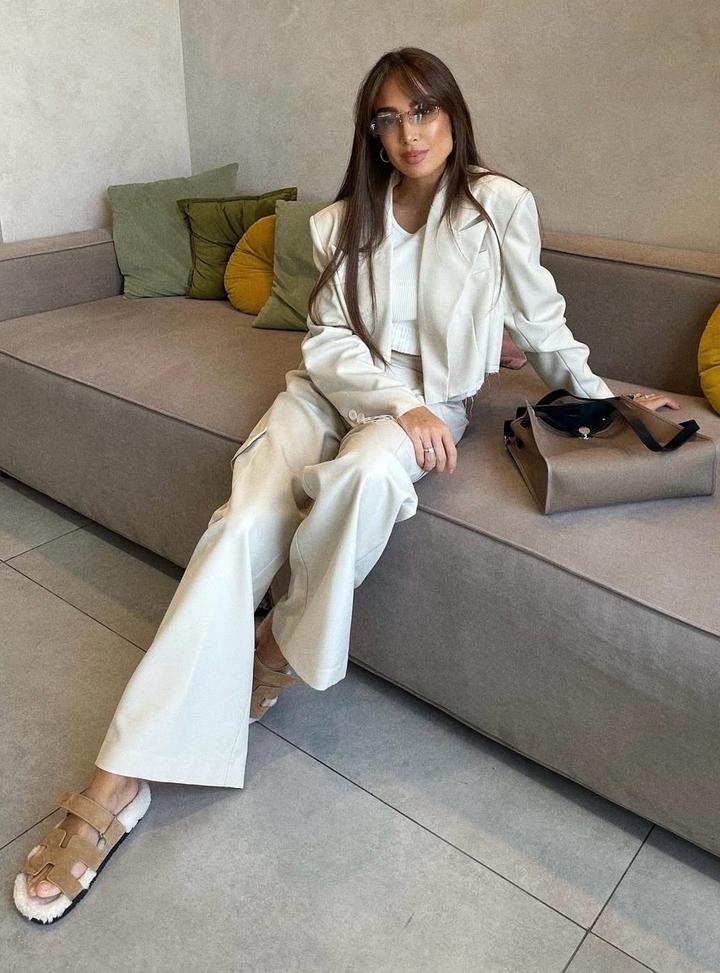 Продам костюм от Alisha atelier