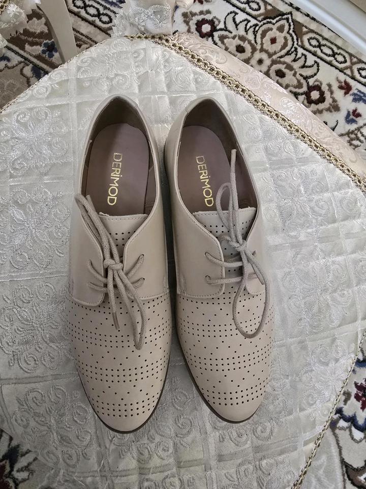 Полуботинки женские кожаные.