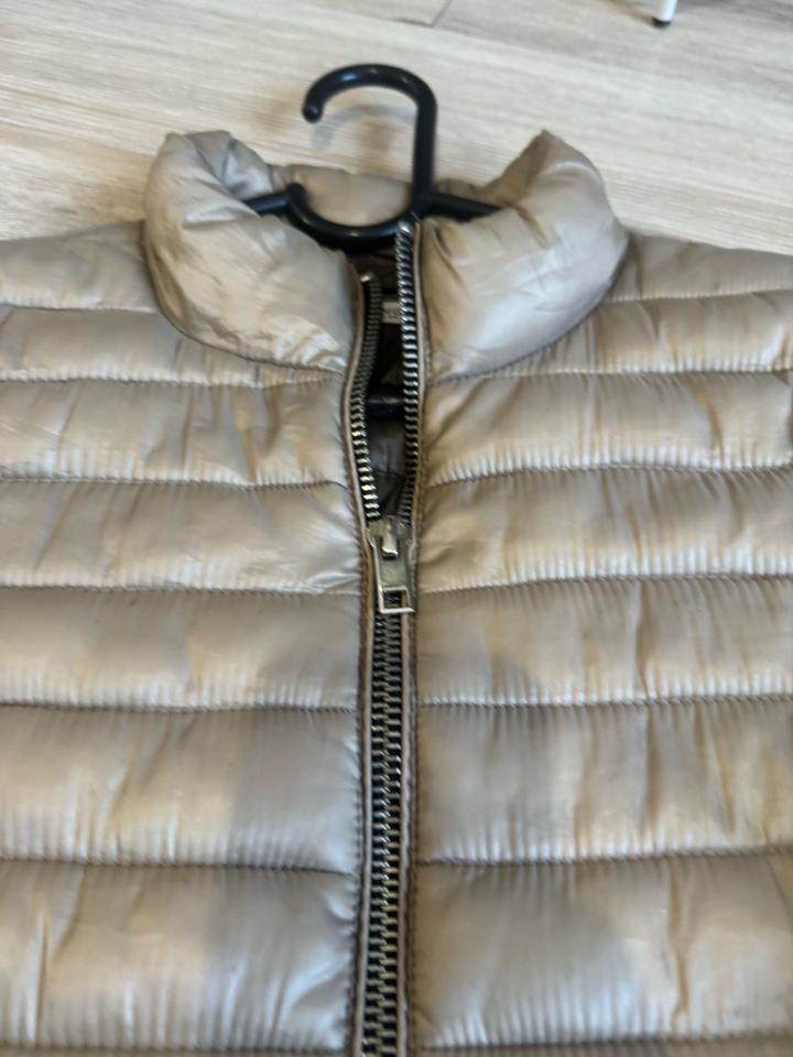 Куртка на пуху от Mango. Размер S/M