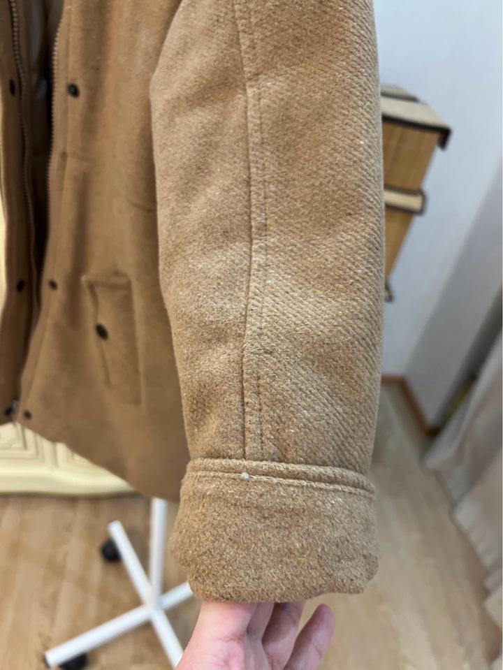 Очень красивое пальто демисезон , весна- осень