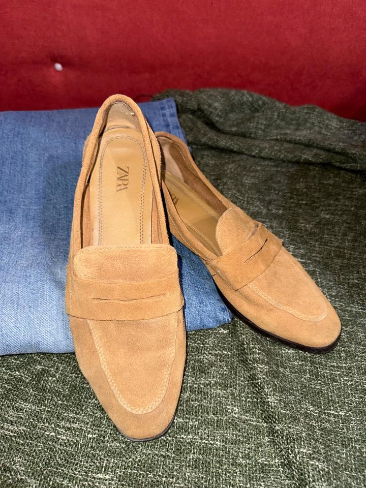 Лоферы из нат замши ZARA 38