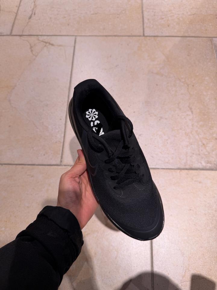 Кроссовки Nike