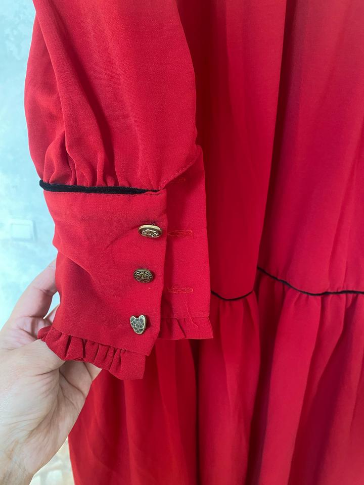 Красное длинное платье