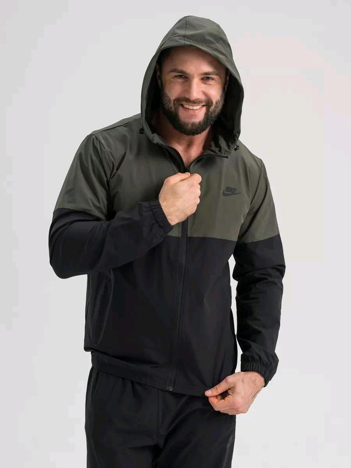 Спортивный костюм