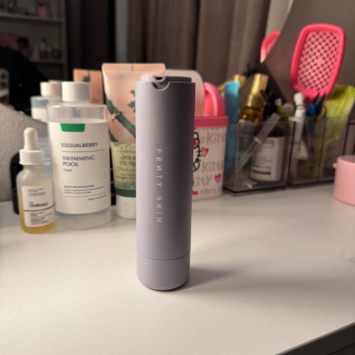 Fenty Skin Hydra Vizor Минеральный солнцезащитный увлажняющий крем c SPF 30