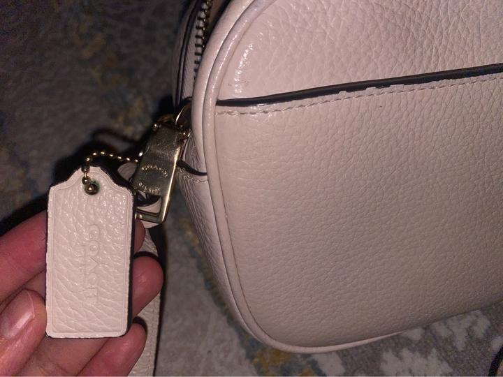 Белая сумка coach