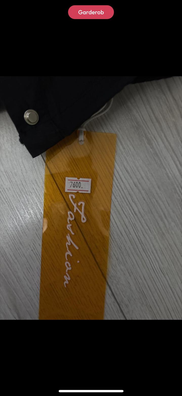 Новая рубашка на заклепках подростка девочку