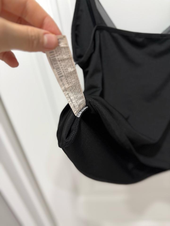 Черный топ от Zara