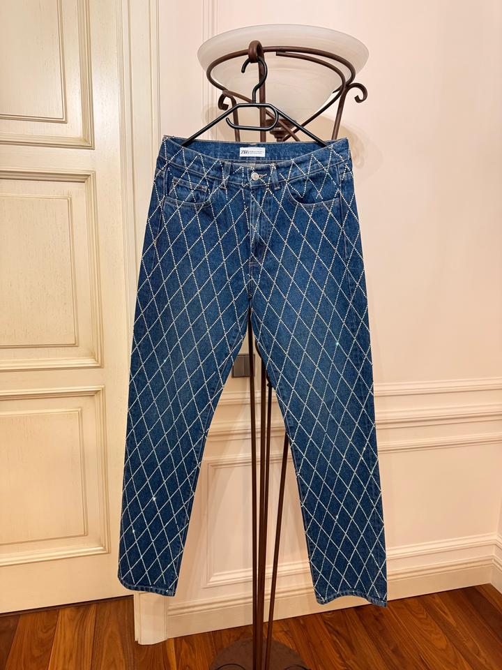 Джинсы со стразами Zara 36