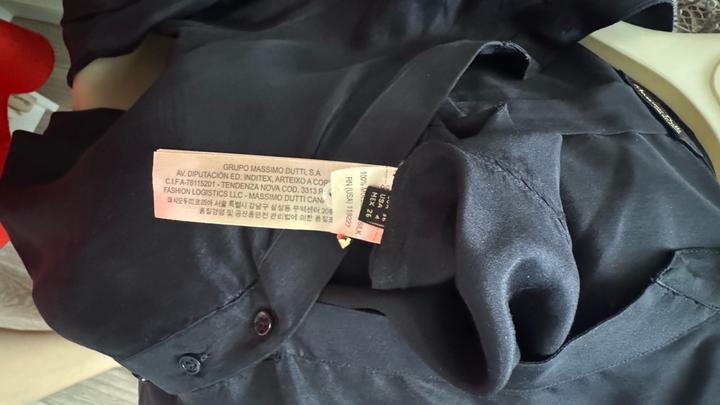 Черная шелковая блуза Massimo Dutti