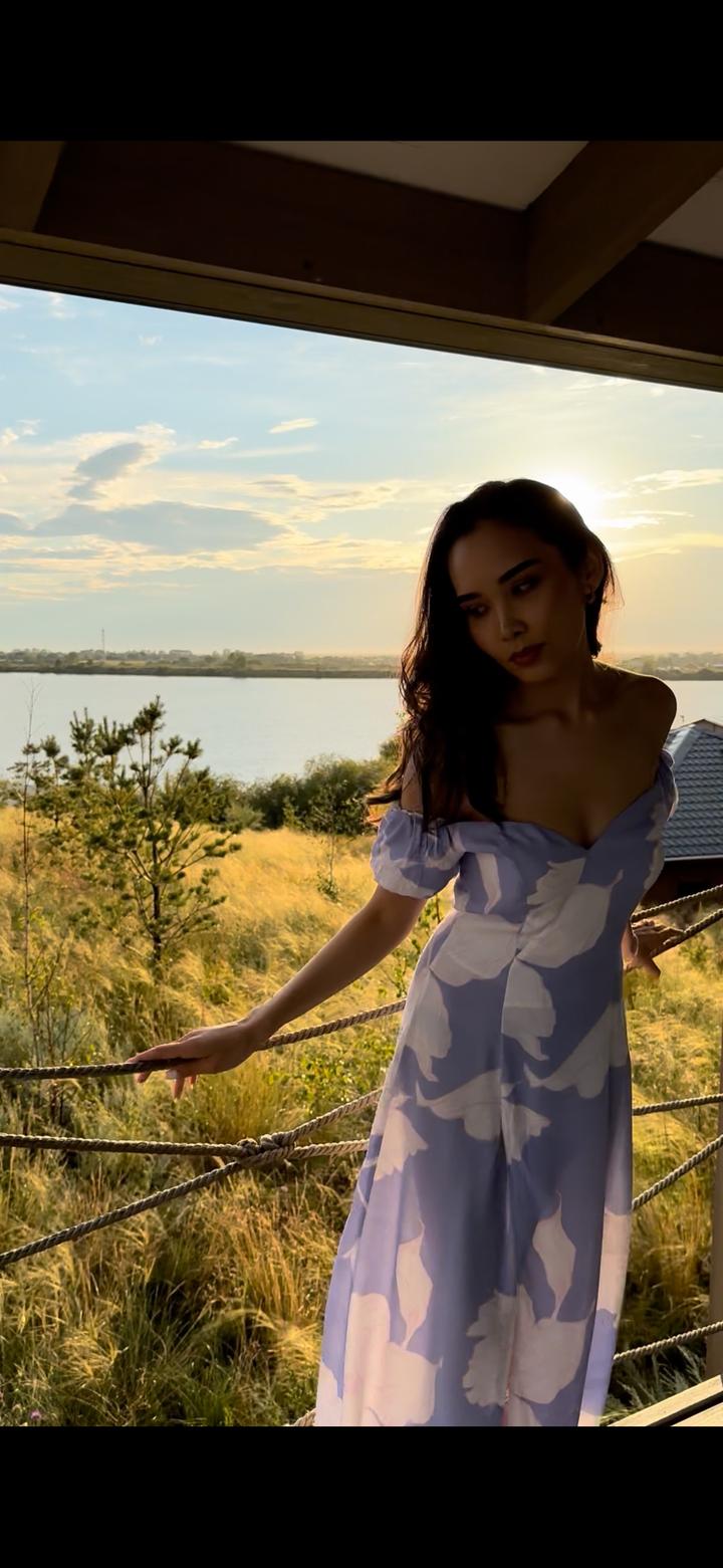 Платье от Love Republic