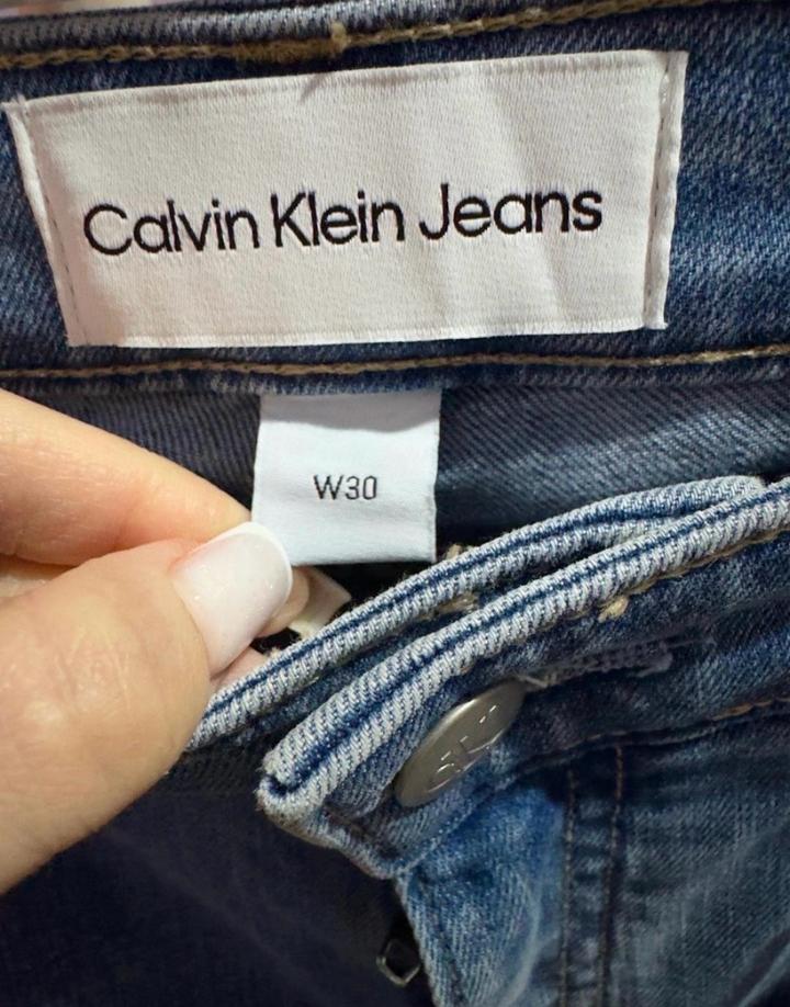 Джинсы Calvin Klein Jeans Slim Boot, 30р