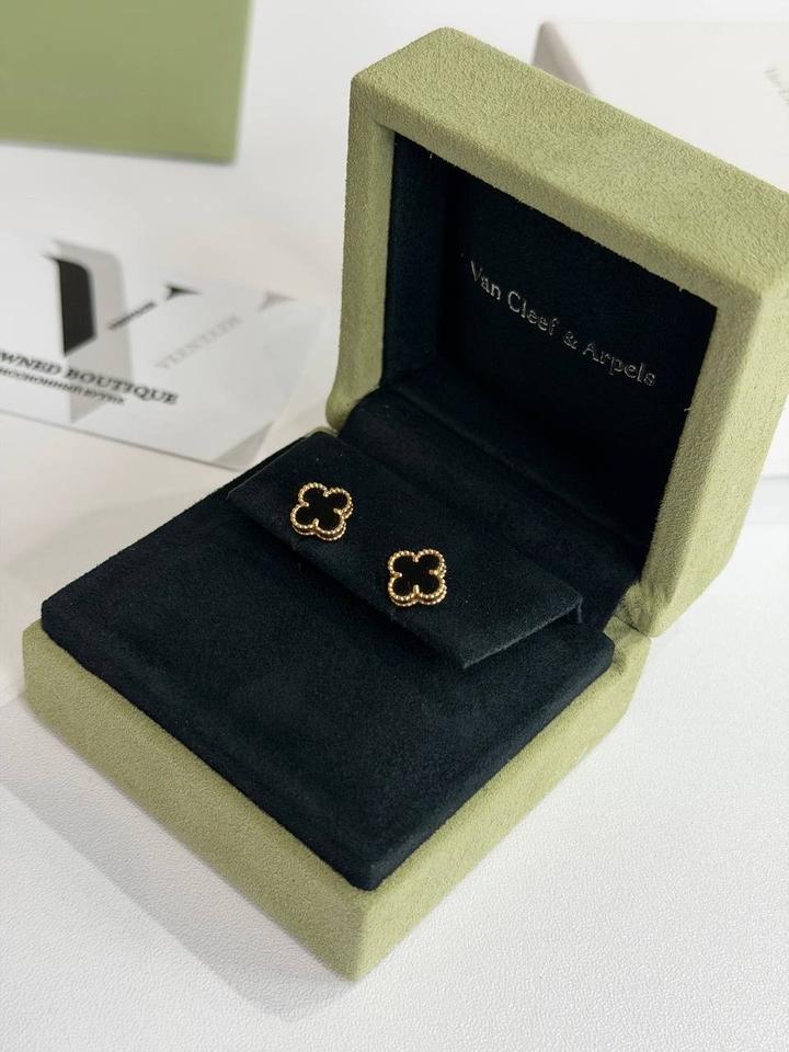Пусеты Van Cleef & Arpels Sweet Alhambra