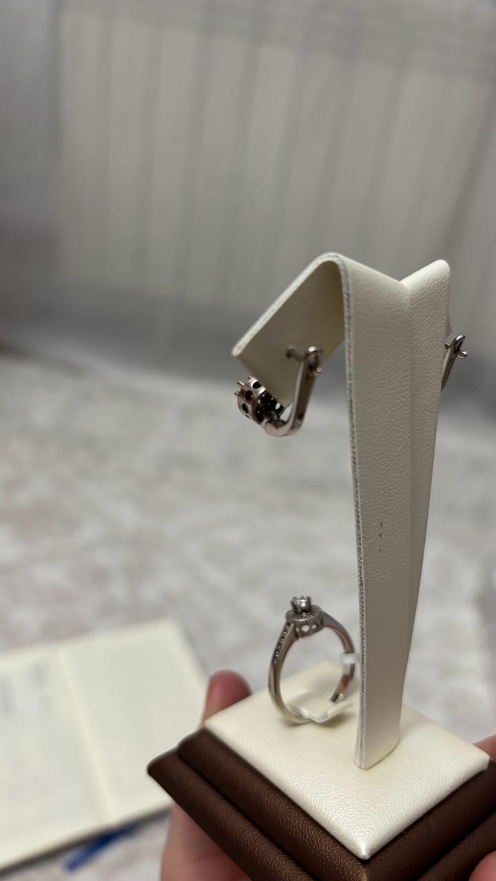 Серебряный набор форма под бриллиант 925 проба