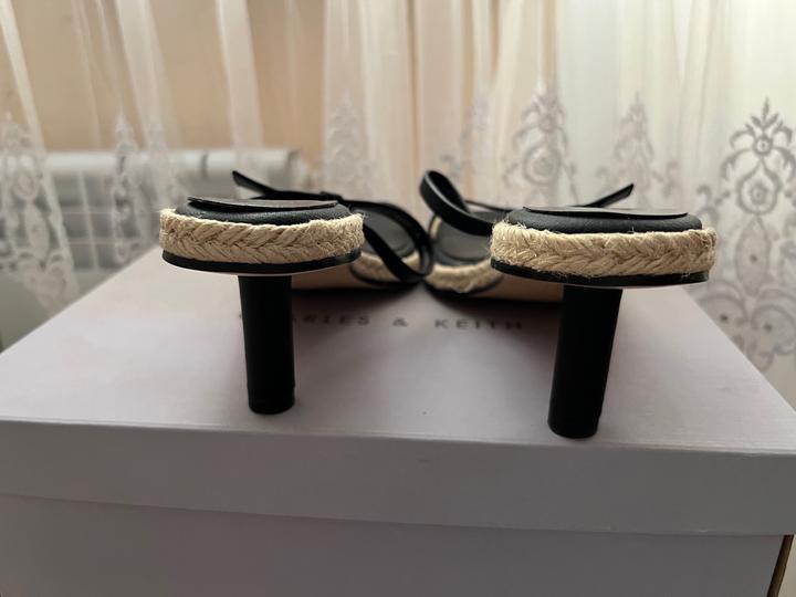 Босножки charles&keith