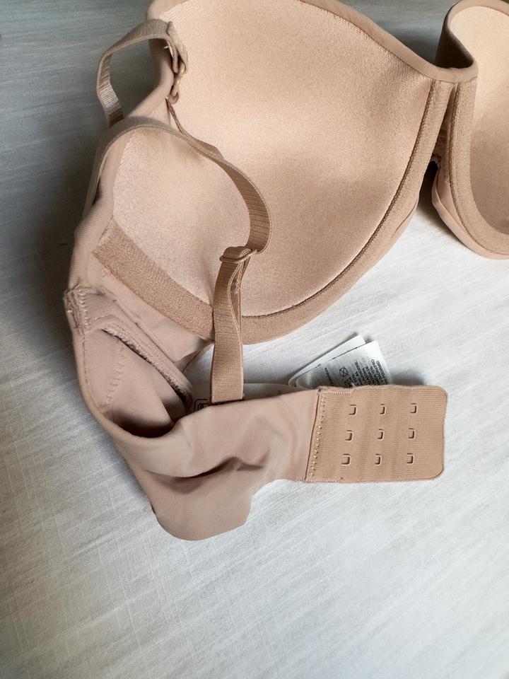 Бежевый бюстгальтер H&M 75C