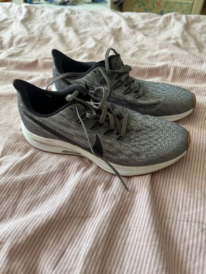 Кроссовки найки Пегасы ,новые