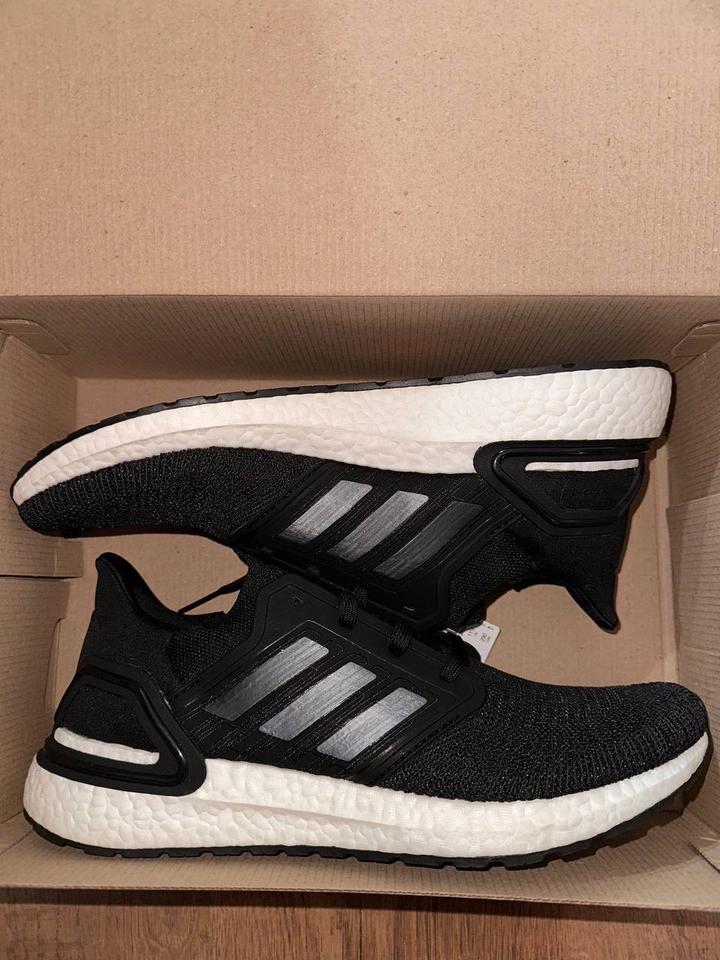 Оригинальные кроссовки Adidas