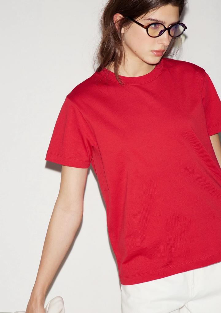 Красная футболка lime