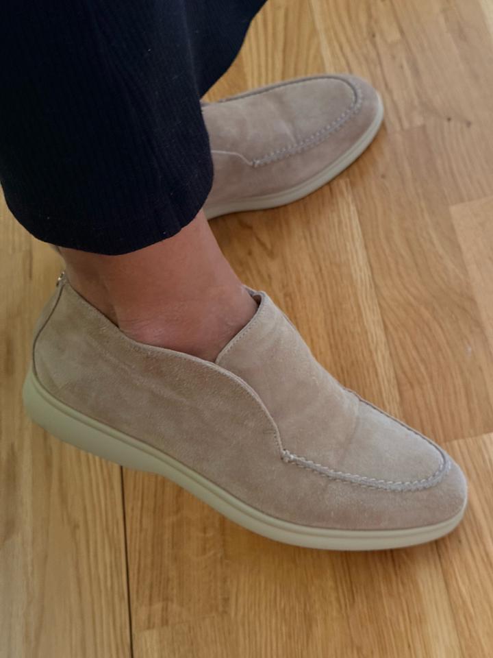 Замшевые полусапожки