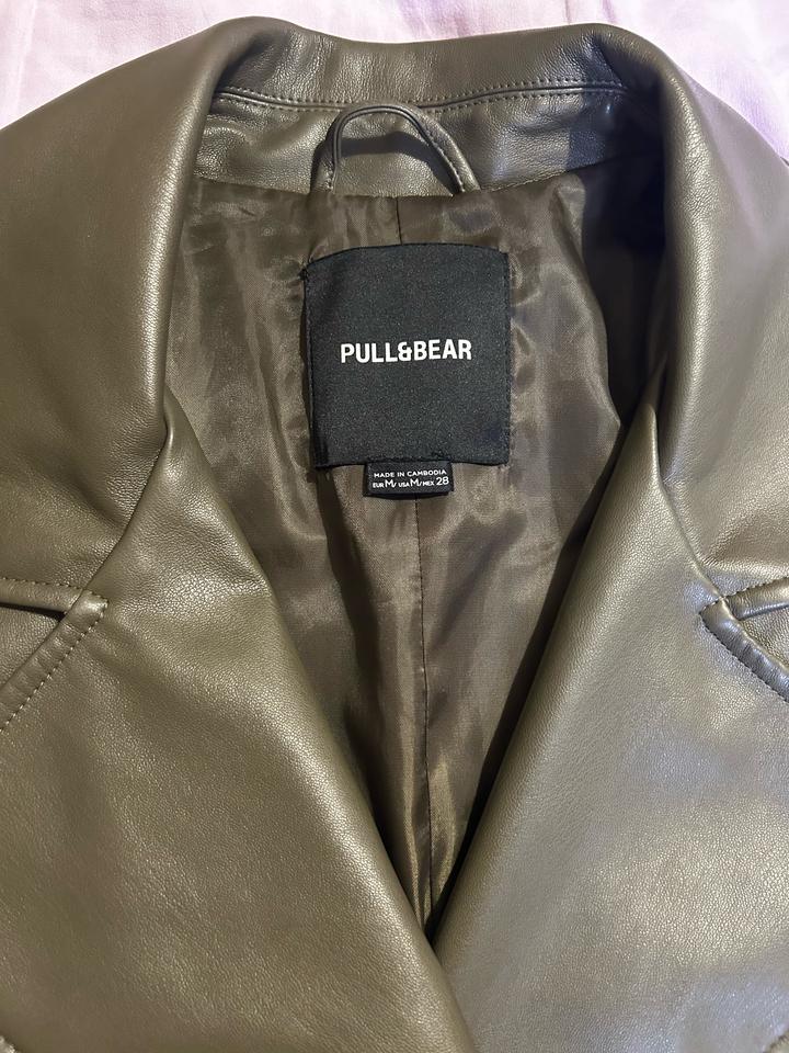 Оливковый тренч Pull&Bear