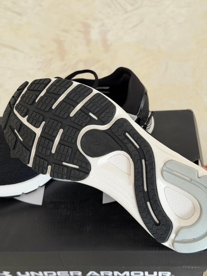 Кроссовки Under Armour