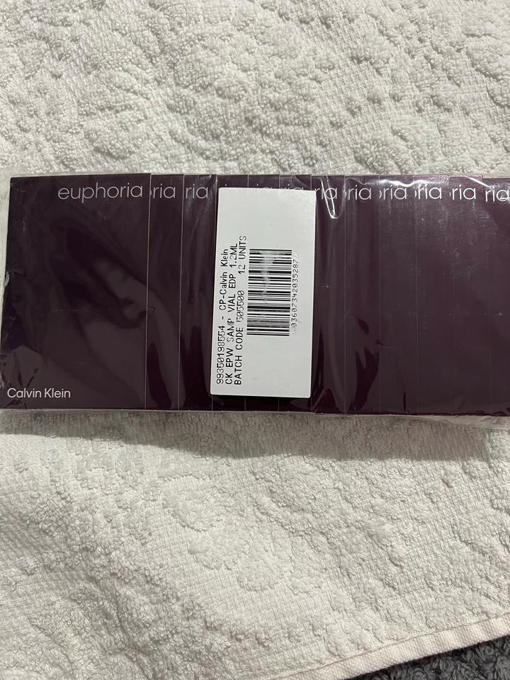 Женская парфюмерная вода Calvin Klein Euphoria ( Eau de Parfum). 12 шт по 1,2 мл