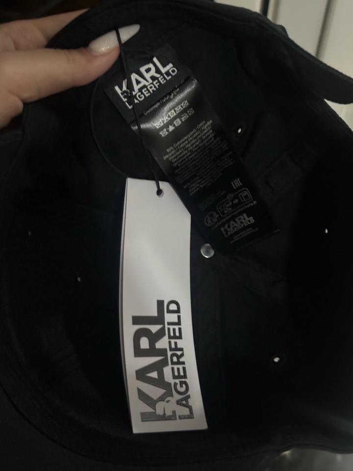 Кепка Karl Lagerfeld